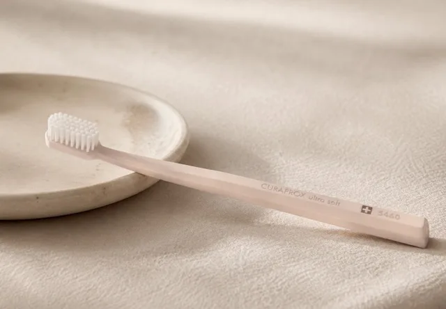 Brosse A Dents Manuelle Douce Brossage Lausanne D1DentalConcept D1 Dental Concept Clinique Dentaire - Dentistes & Hygiénistes - Brosse a dents manuelle douce brossage lausanne D1DentalConcept