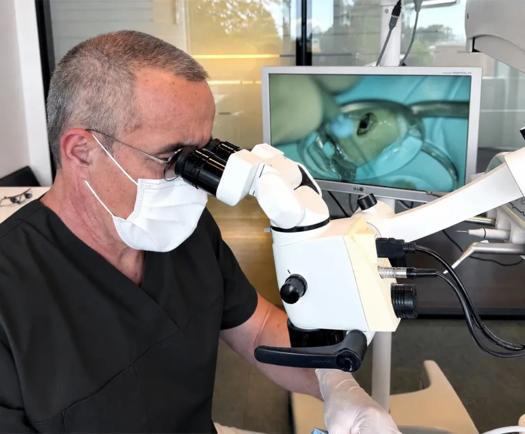 Endodontie Traitement Racine Microscope Mont Sur Lausanne D1DentalConcept D1 Dental Concept Clinique Dentaire - Dentistes & Hygiénistes - Endodontie traitement racine microscope mont sur lausanne D1DentalConcept