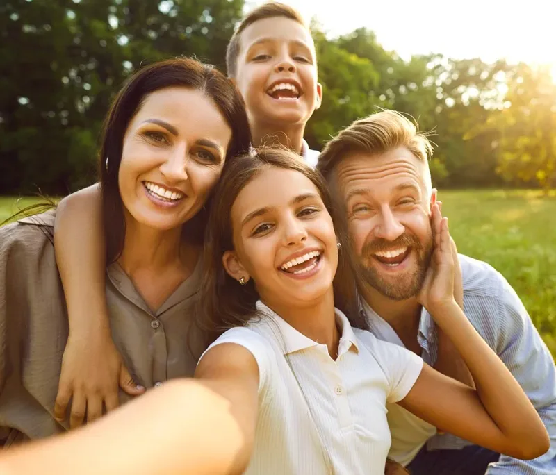 D1 Dental Concept Clinique Dentaire - Dentistes & Hygiénistes - Sourire famille hygiene dentaire mont sur lausanne D1DentalConcept